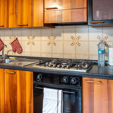 Apartment Olivia 200 Mq Pool, Garden And Bbq - Il Lupo Affitta